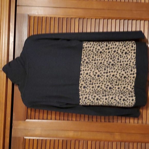 Ampersand sweater - Picture 2 of 8